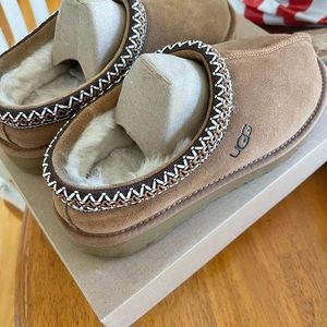UGG Tasman Slippers new